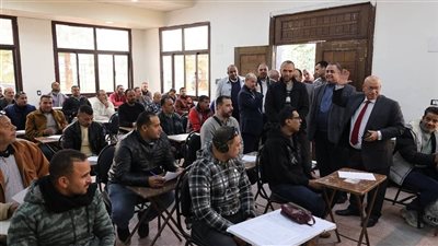 رئيس مياه القاهرة يتابع اختبارات تسويات العاملين الحاصلين على مؤهلات أعلى
