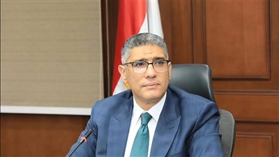 محافظ الجيزة: تشغيل خط نقل جماعي لسوق السيارات المستعملة الجديد من مواقف الجيزة والمنيب