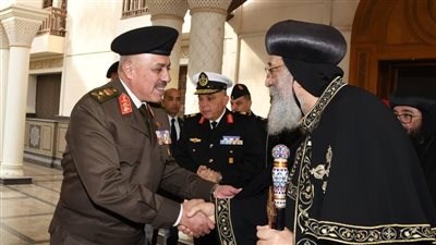 وزير الدفاع يهنئ البابا تواضروس الثاني بمناسبة عيد الميلاد المجيد.. فيديو وصور