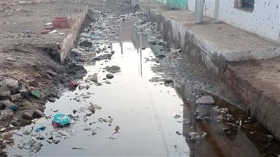غرق مقابر قرية المريج بمياه الصرف يثير غضب الأهالي.. واستغاثات عاجلة لمحافظ القليوبية لإنقاذ حرمة الموتى