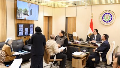  نائب محافظ الدقهلية يبحث طلبات التصرف الخاصة بمستثمري جمصة