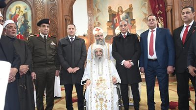 محافظ الفيوم يزور الكنائس لتقديم التهنئة للإخوة الأقباط بعيد الميلاد