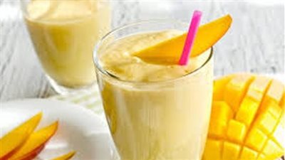 سموذي المانجو والزبادي.. غني بالفيتامينات والطاقة
