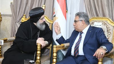 محافظ الدقهلية  يقدم التهنئة بعيد الميلاد  بكنيسة السيدة العذراء والملاك ميخائيل بالمنصورة