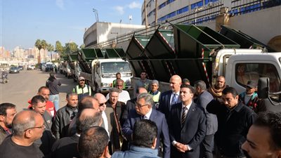 محافظ الدقهلية يشهد استلام أول دفعة من الحاويات المعدنية الجديدة لدعم منظومة جمع المخلفات