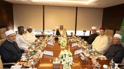 رئيس جامعة الأزهر يشارك في اجتماع لجنة اختيار الفائزين بجائزة الملك فيصل بالرياض