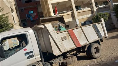 إستكمال أعمال رفع الإشغالات والقمامة بقري المحلة الكبري 
