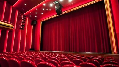 المسرح العربى لم يحضر أحد!