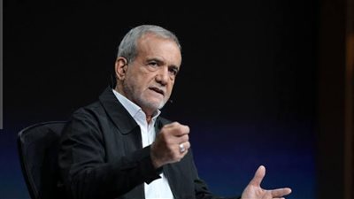 الرئیس الإیراني: لا بد من ضبط النفس مع المحتجين 