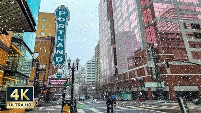 عمدة بورتلاند يندد بـ