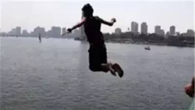 إنقاذ شخص قفز في مياه النيل من أعلى كوبري قصر النيل.. تفاصيل 