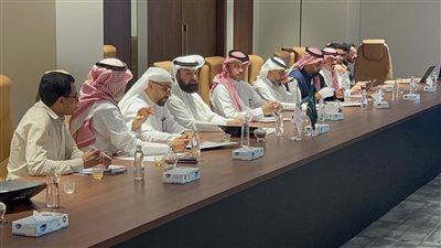 اجتماع  لوفد السياحة مع 