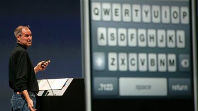 الذكرى الـ19 لإطلاق آيفون.. كيف غيّر ستيف جوبز عالم الهواتف