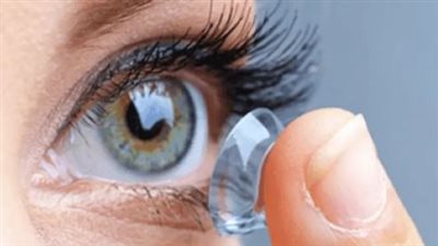 طفيلي نادر يهدد البصر.. عدسات لاصقة تتحول بوابةً للعمى