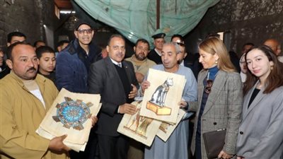 البردي المصري على خط اليونسكو من قرية القراموص