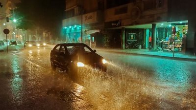 أمطار غزيرة ورياح شديدة بمدن وقري البحيرة 