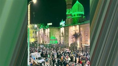 المصريون يحتفلون بمولد السيدة زينب