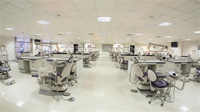 كلية طب الفم والأسنان بجامعة المستقبل تتبنى أحدث التقنيات والمناهج الدراسية فى التعليم الطبى