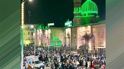 مساء اليوم.. آلاف المحبين يحتفلون بالليلة الختامية لمولد السيدة زينب في أجواء روحانية مهيبة