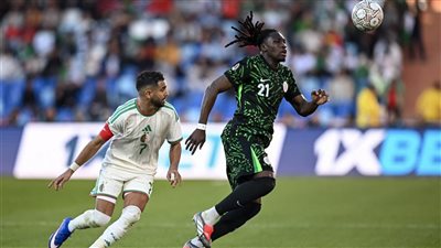 قرارات تحكيمية تشعل الجدل.. الكاف يحقق في احتجاجات الجزائر والكاميرون