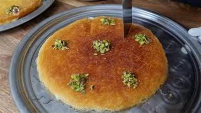 كنافة بالفرن مع صوص الفانيليا.. حلوى شتوية لذيذة