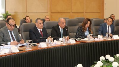  الأعلى للطاقة يناقش مجريات رفع القدرة للمشروعات الصناعية وخطوط الانتاج الجديدة