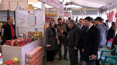 محافظ الدقهلية يتفقد المعرض الدائم للسلع الغذائية بحي شرق المنصورة: