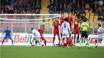 بولونيا يعود للانتصارات بثلاثية مثيرة أمام هيلاس فيرونا في الدوري الإيطالي
