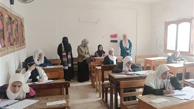 طلاب الإعدادية الأزهرية يؤدون الامتحانات في أصول الدين والعلوم بالإسماعيلية 