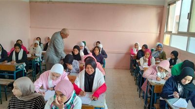 128 ألفًا و710 طلاب يؤدون امتحانات الشهادة الإعدادية بالبحيرة 
