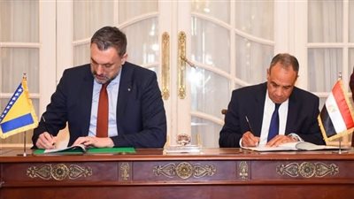 وزيرا الخارجية المصري والبوسني يبحثان سبل تعزيز العلاقات الثنائية والتطورات الإقليمية والدولية
