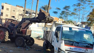 رفع  185 طنًا قمامة ومخلفات بمدن وقرى البحيرة 