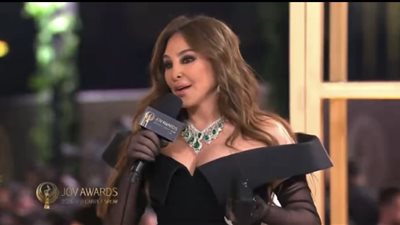 إليسا تسحر الجمهور وتنال لقب الأيقونة في حفل توزيع جوائز JOY Awards