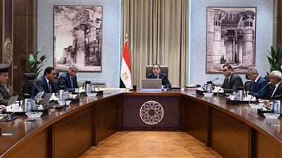 مدبولى يتابع موقف مشروعات التطوير والتنمية في مطروح