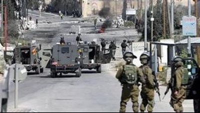 الاحتلال الإسرائيلي يكثف انتشار قواته في أحياء متفرقة من طولكرم