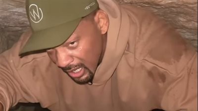 لقطات من قلب الهرم الأكبر.. ويل سميث ينبهر بعظمة الحضارة المصرية 