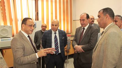  تُقيّم إمكانيات الدراسة في معهد علوم المواد والنانوتكنولوجي بجامعة أسيوط
