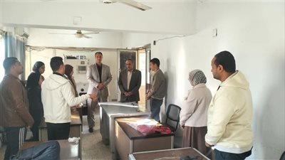 وكيل الشباب بقنا يجتمع مع أعضاء نادي القيادات لمناقشة خطط دعم الشباب