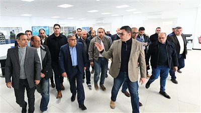 وزير الإسكان ومحافظ الدقهلية يتفقدان محطة تحلية مياه البحر بمدينة المنصورة الجديدة