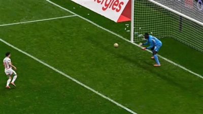 لاعب هولندا السابق ينتقد طريقة تنفيذ دياز لركلة الجزاء أمام السنغال