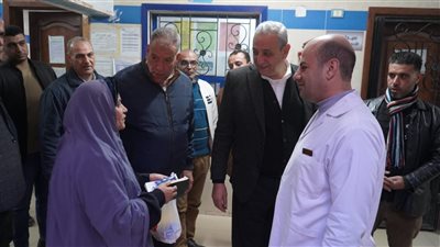 محافظ الغربية في جولة مفاجئة داخل عيادات التأمين الصحي بكفر الزيات