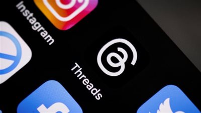 Threads يتفوق على X عالميًا مع تراجع مستخدمي منصة إيلون ماسك