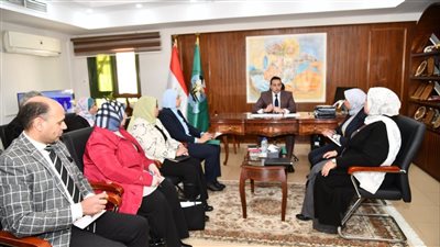 أطلقها معهد اليونسكو..  نائب محافظ الفيوم يناقش آليات تنفيذ مبادرة 