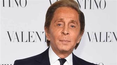 رحيل أيقونة الأناقة الإيطالية فالنتينو جارافاني