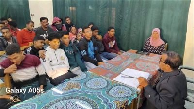 مركز شباب نجع حمدالله بقنا يعقد ورشة عمل حول قانون مباشرة الحقوق السياسية 