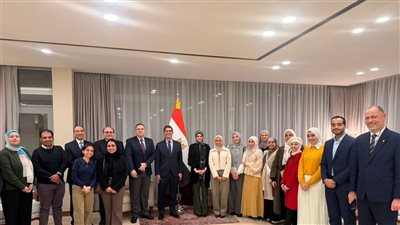 سفير مصر في سول: الدولة حريصة على التواصل المباشر مع أبنائها الدارسين بالخارج