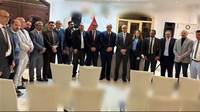 لقاء القنصل المصرى فى الكويت مع أعضاء من الجالية المصرية