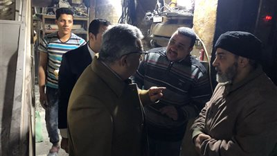 محافظ الدقهلية يفاجئ عددًا من المخابز بالمنصورة ويشدد على جودة الخبز 