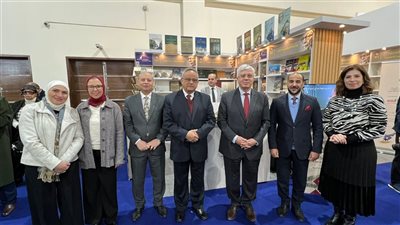 وزيرا الثقافة والتعليم العالي يتفقدان جناح مكتبة الإسكندرية في معرض القاهرة للكتاب