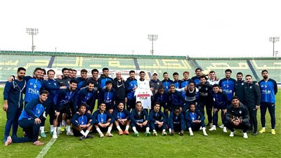 الزمالك يكرم مشجعه الوفي على هامش المران 